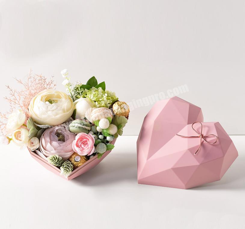 Custom print beautiful heart shaped fresh flower gift packaging box for roses flower