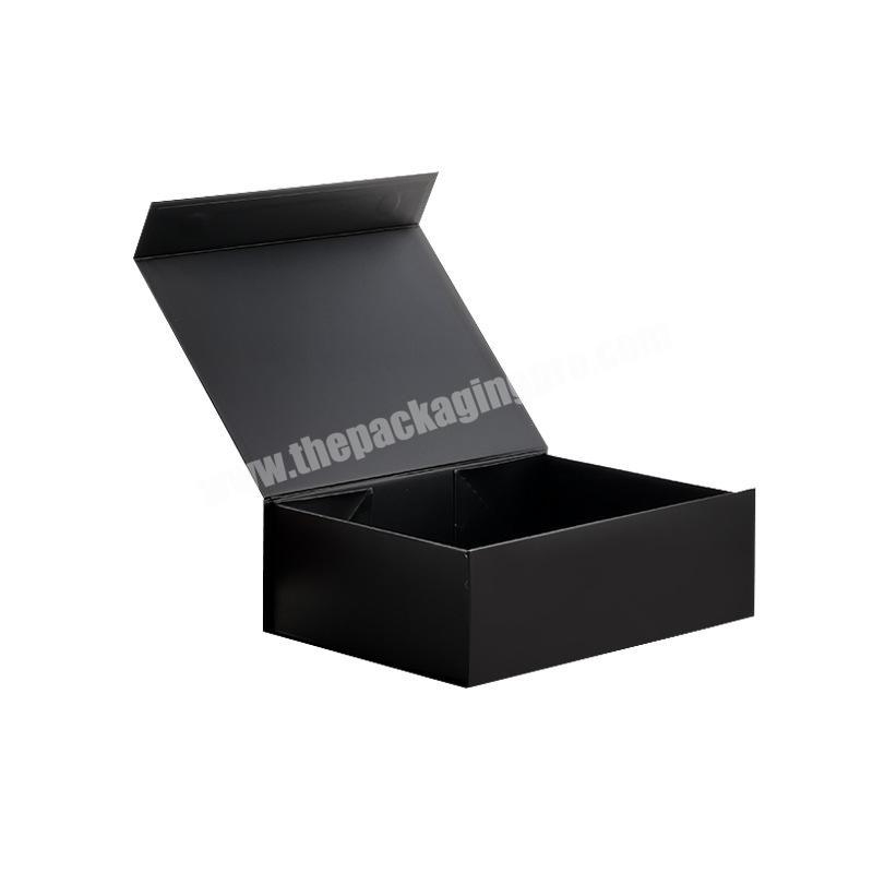 Customization Garment Clothing Black Matte Rigid Book Shape Magnetic Embossed Gold Foil Gift Folding Box
