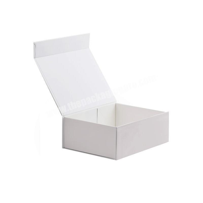 Customization Garment Clothing White Matte Rigid Book Shape Magnetic Embossed Gold Foil Gift Folding Box