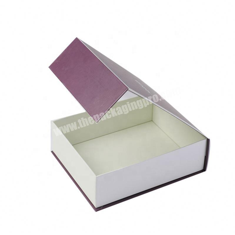 Luxury clothing gift packaging paper boxes wholesale with hot stamping