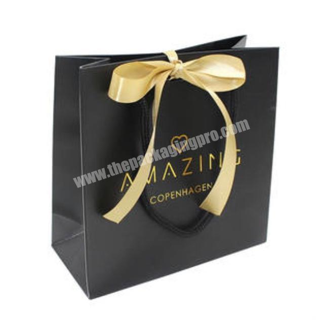 High end luxury black cardboard shopping paper bag customized stamping gold/sliver logo spot packaging paper bag