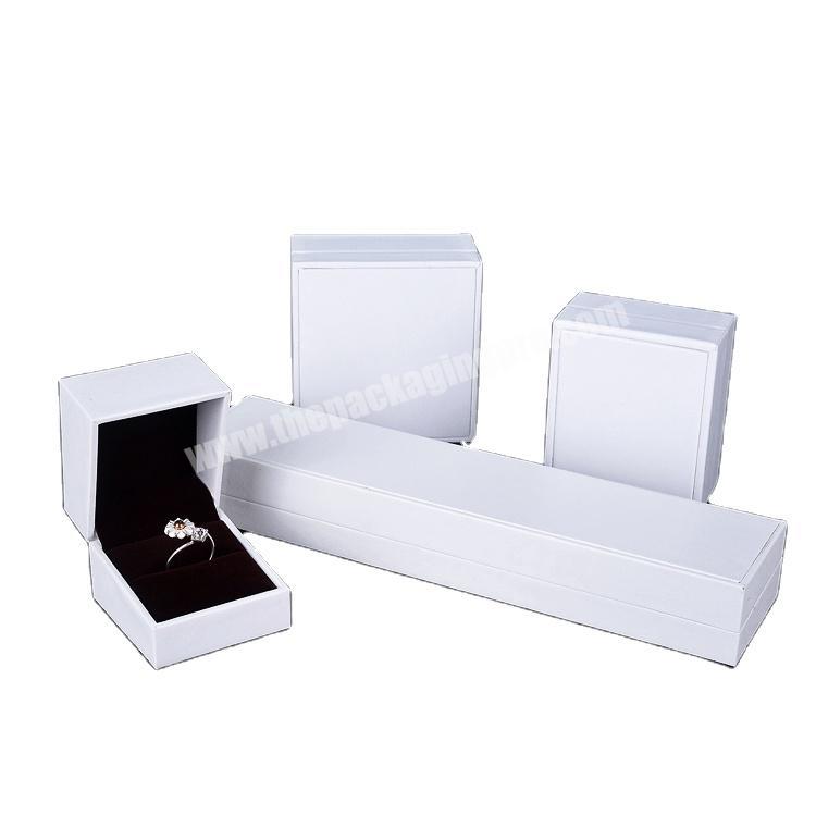 Kexin in stock Romantic Sweet Luxury Small Velvet Engagement Ring Box Ring JEWELRI BOX Jewelry Box