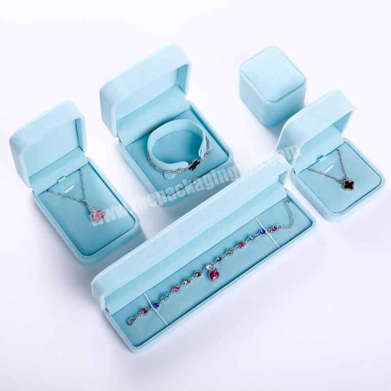 Luxury flannelette engagement ring necklace bracelet gift packaging velvet jewelry box