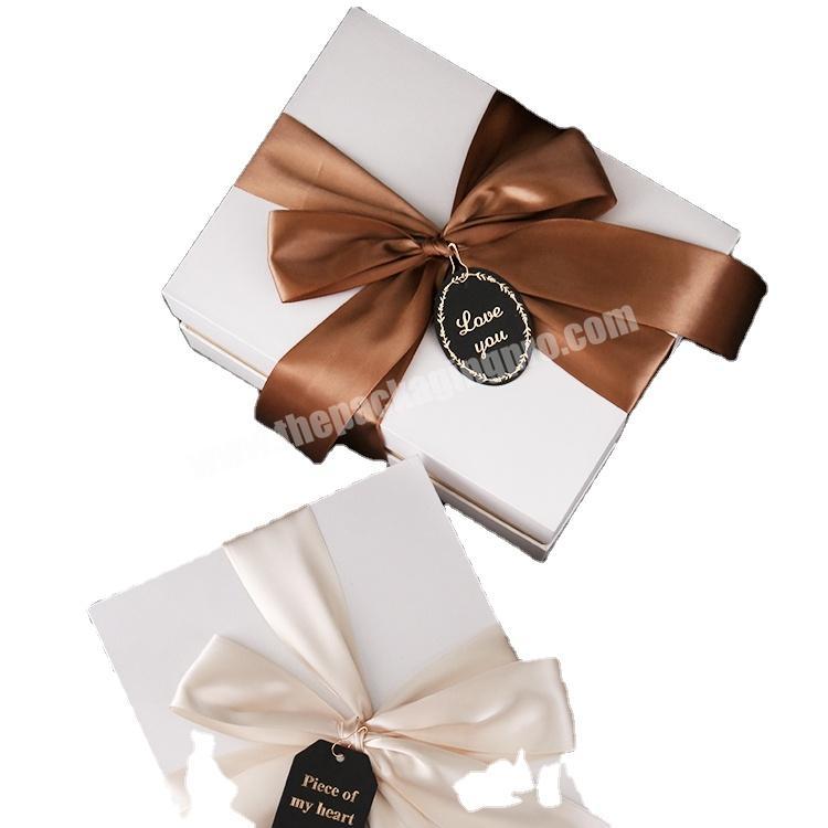 Wholesale Luxury Custom Design Logo High Quality Gift Paper Craft Paper Wrap The Gift Box With A Bow Ribbon