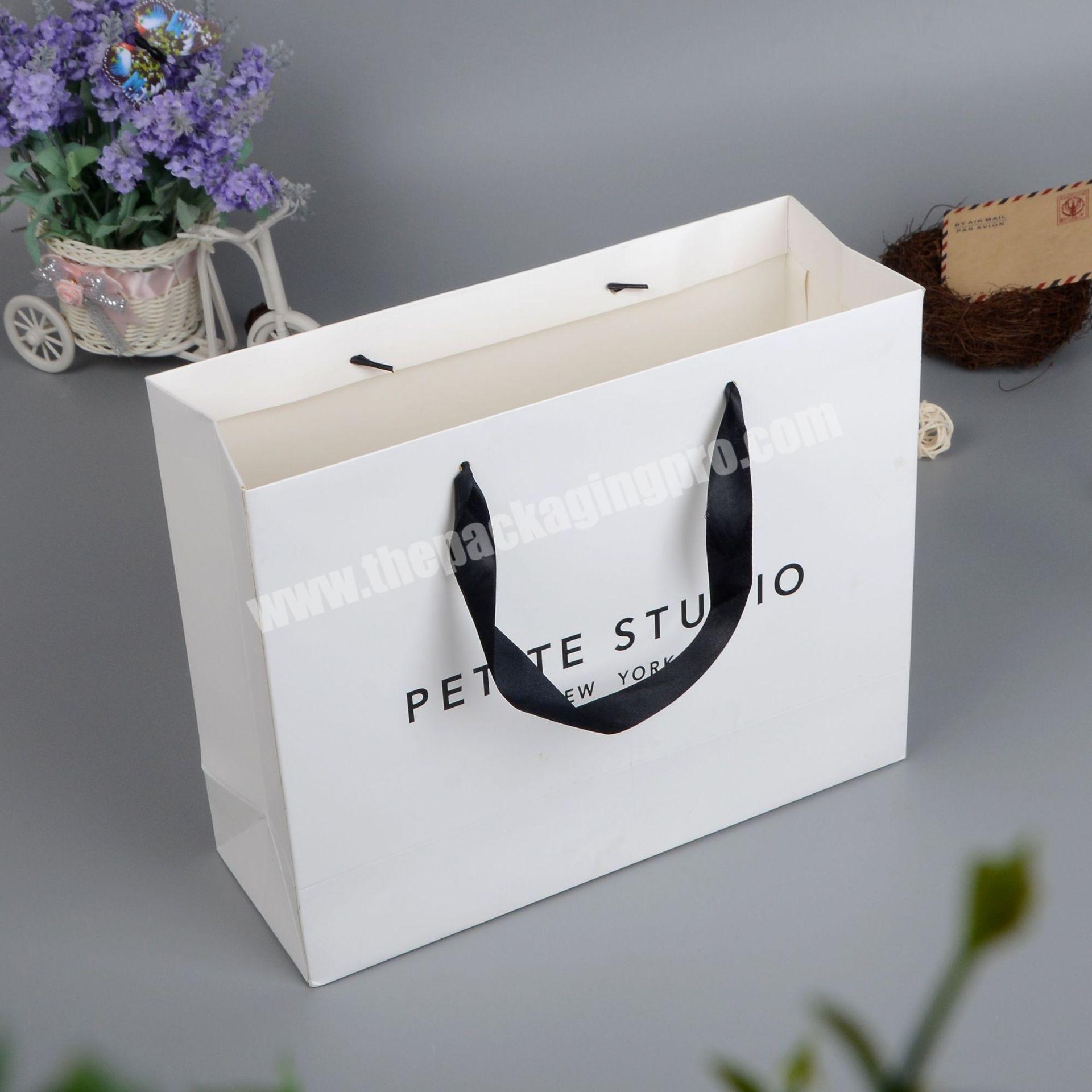 Wholesale high quality custom logo  paper bag luxury paper bag with handle
