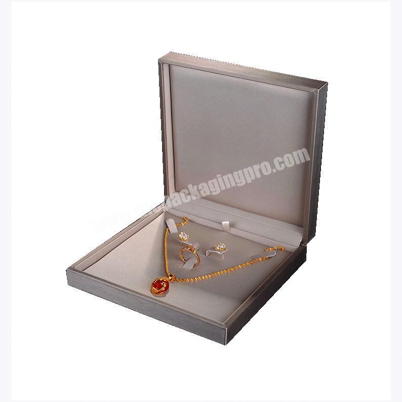 kexin custom logo three side hinged necklace large jewelry box with removable wing pad