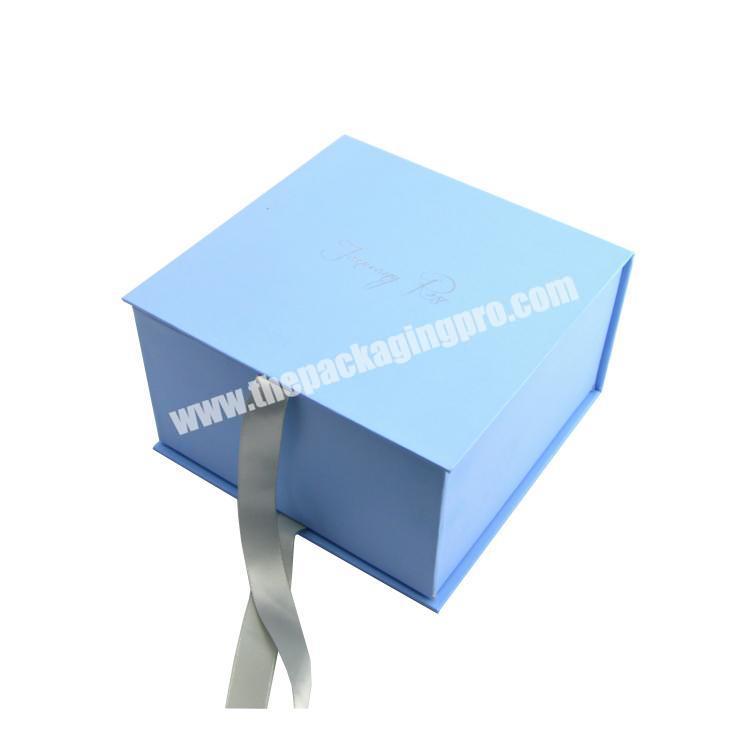 2021 Folding Hard Cardboard Box Packing Foldable Gift Box with Ribbon