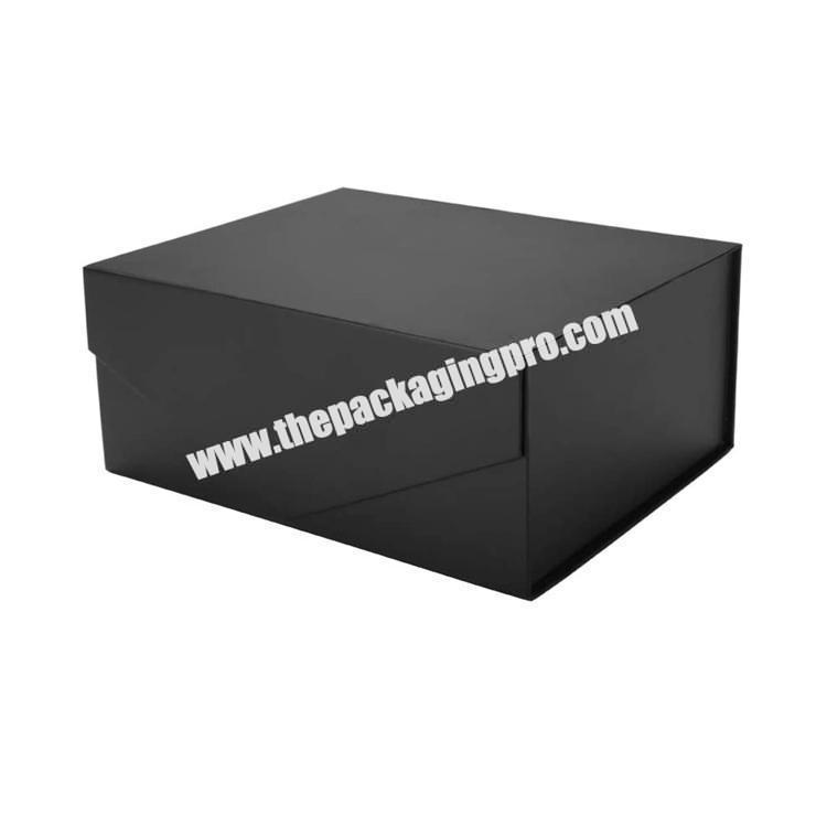 Large Modern Customized Paper Promotional  Garments Socks Gift White Paper Box with Magnet