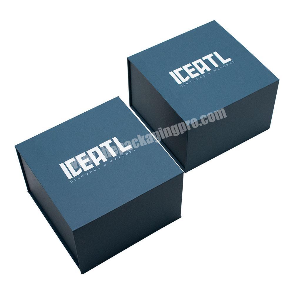 2022 Custom Color Logo Printed Simple Paperboard Magnetic Clamshell Clothing Packaging Cardboard Box