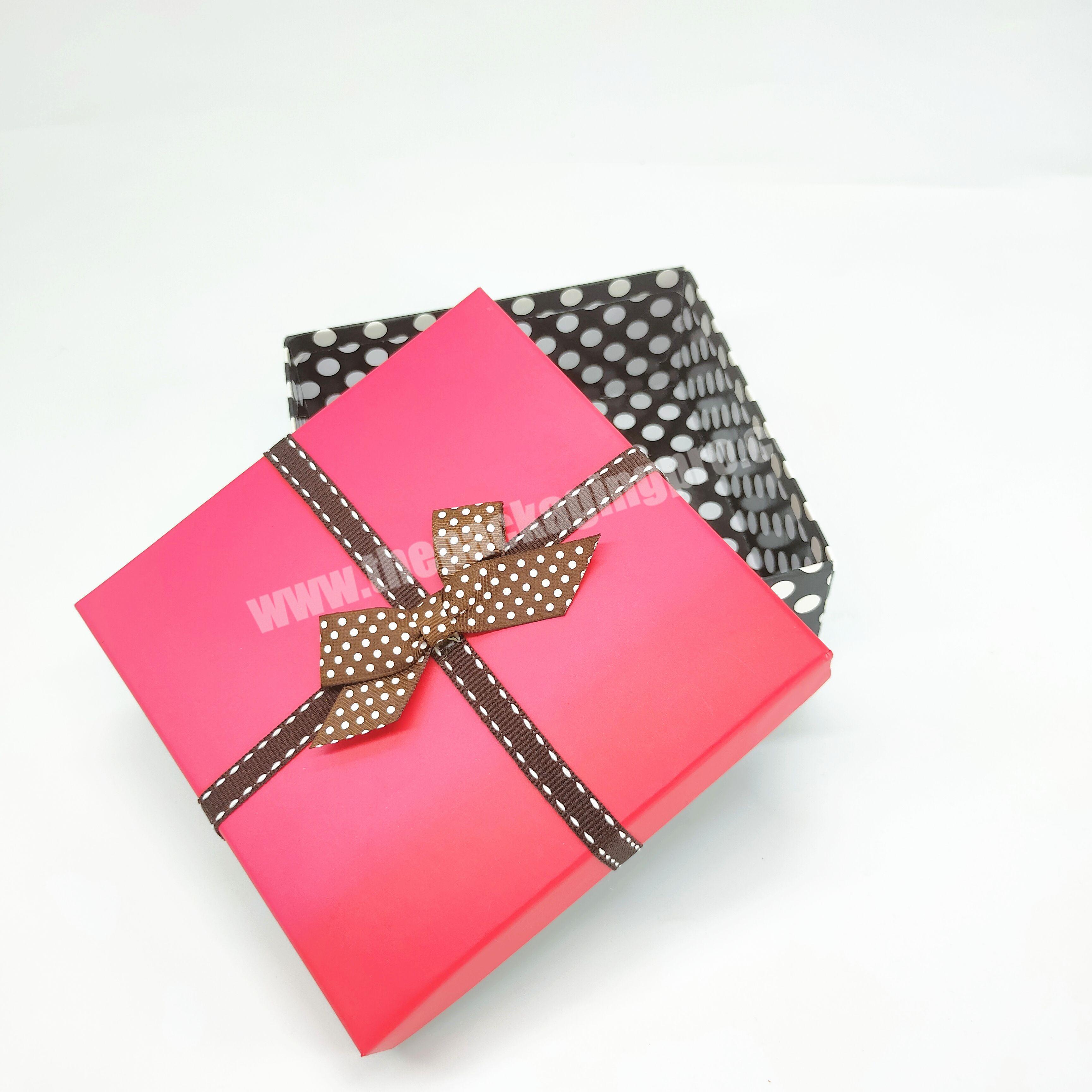 Factory direct high quality small gift box with beautiful design