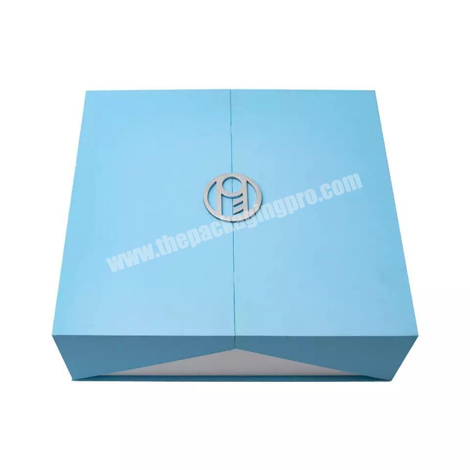 custom luxury folding islamic clothing packaging boxes women's clothing
