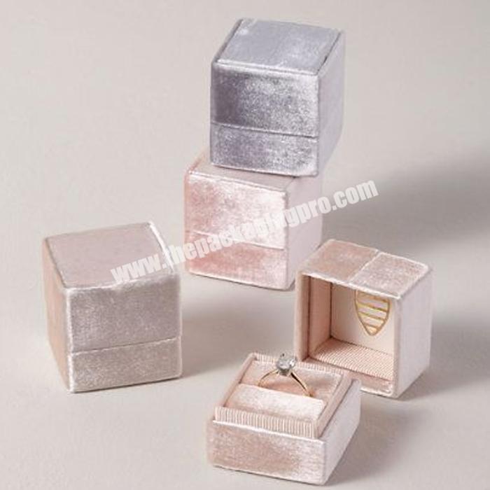 Velvet Ring Holder Case Small Jewelry Pouch Velvet Bag Packaging Luxury Wedding Engagement Anniversary Hot Sale Pink CN;GUA