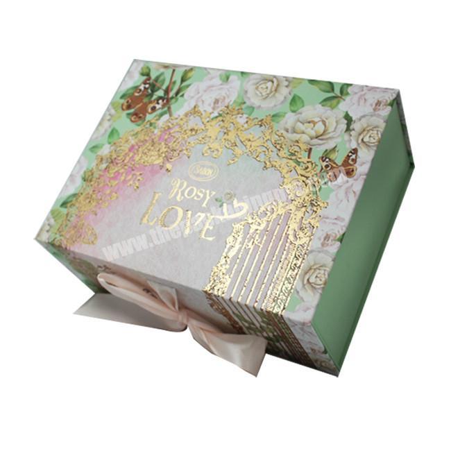 Apparel Industrial Use and Recycled Materials Folding Gift Box, Custom Printed Luxury Clothing Box with Ribbon Closure