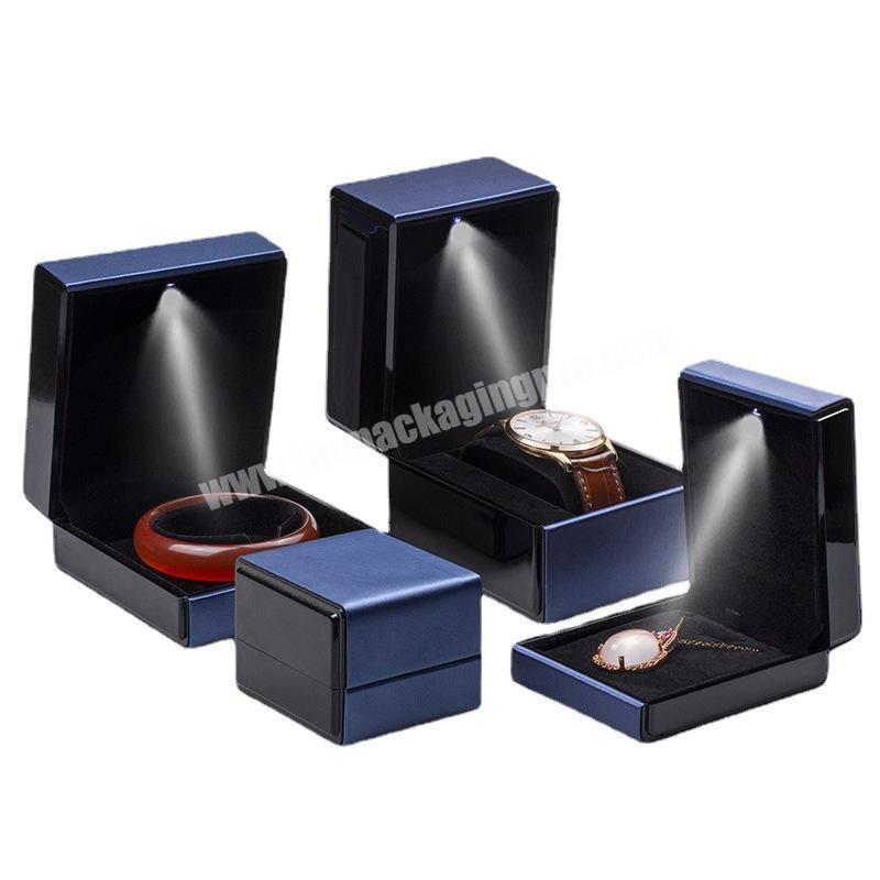Creative LED Light Brushed Leather Mirror Watch Ever Jewelry Set Packaging Box Bracelet Ring Pendant Necklace Display Box Logo