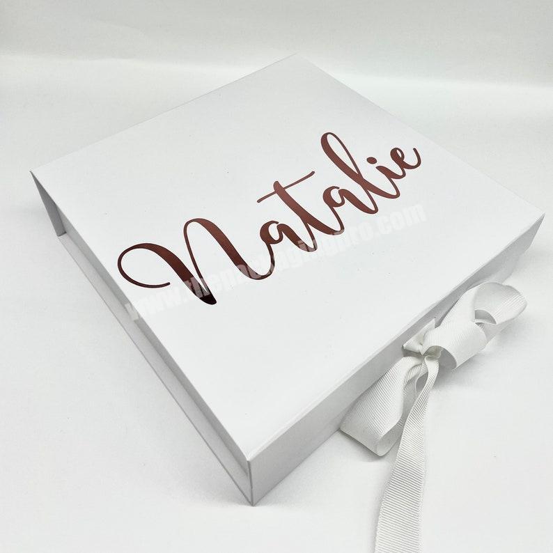 Custom Holiday Present Rigid Paper White Magnetic Flap Gift Box With Magnetic Closure