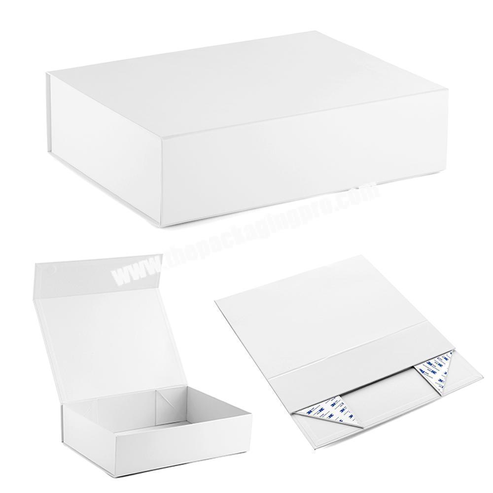 Customized Logo Cardboard Packaging Collapsible White Magnetic Closing Rigid Paper Gift Boxes