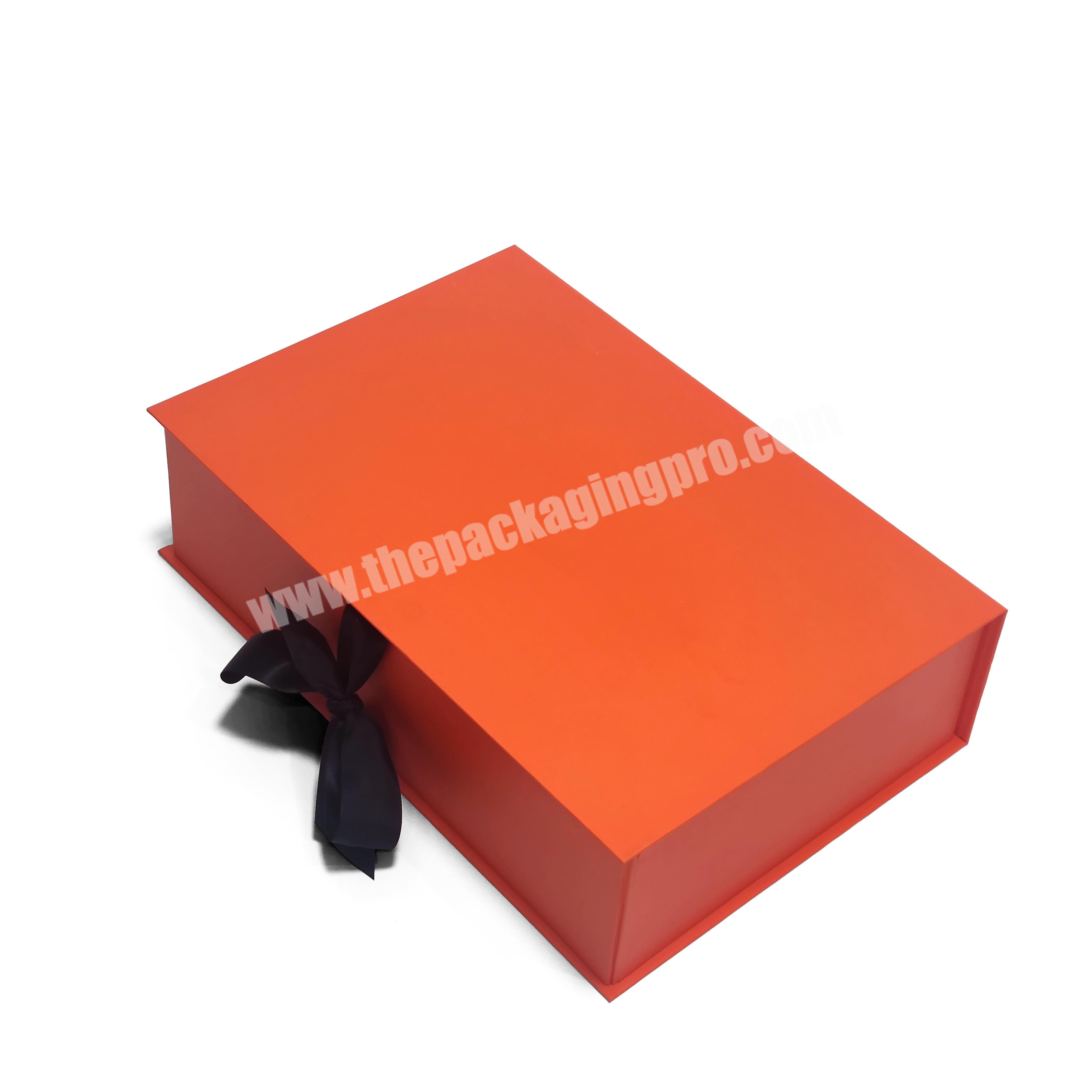 Custom Luxury Cardboard Gift Box Packaging Magnet Folding Magnetic Gift Box With Ribbon