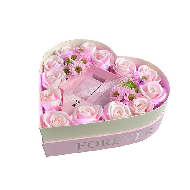 Custom Luxury Heart Gift Shape Design Flower Rose Top-Bottom Skin Care Set Packing Cardboard Love Ramadan Gift Box Packaging