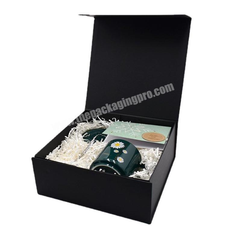 Custom Magnetic Closure Matt Lamination Folding gift boxes with magnetic lid Glossy Black UV Coating Logo