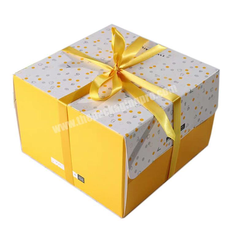 Custom colorful take away cake packaging design box with handle bakery
