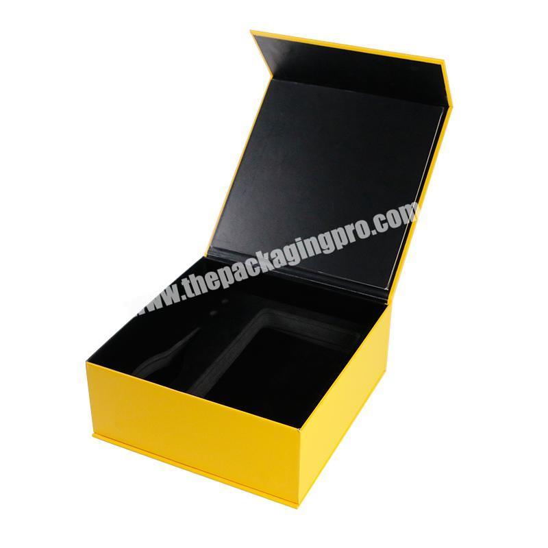 Custom hard cardboard paper packaging box magnetic closure clamshell gift box