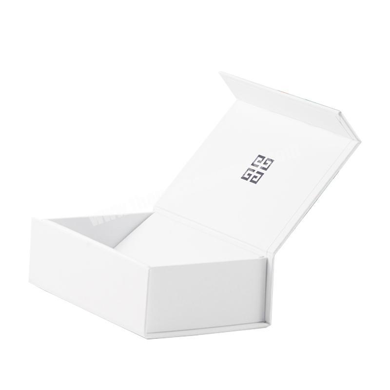 Custom luxury white cosmetic cardboard gift packaging box with logo printing