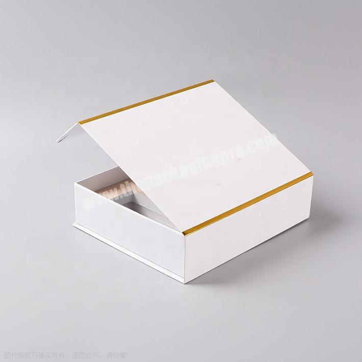 Custom white matte rigid closure cardboard gift packaging bottle magnetic box with cut EVA  foam insert