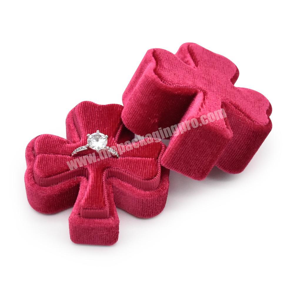 Customizable Rigid Plastic Lucky Clover Shaped Double Velvet Jewelry Ring Packaging Box For Valentine's Day