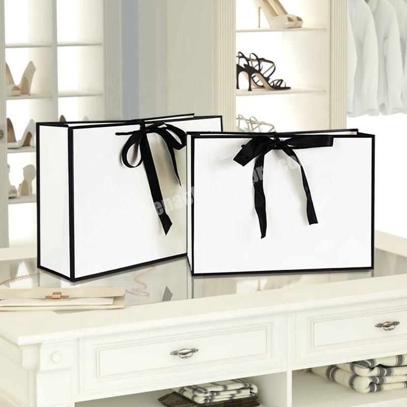 Customize wholesale paper bag printing logo shopping gift bagkraft bag for date box packaging