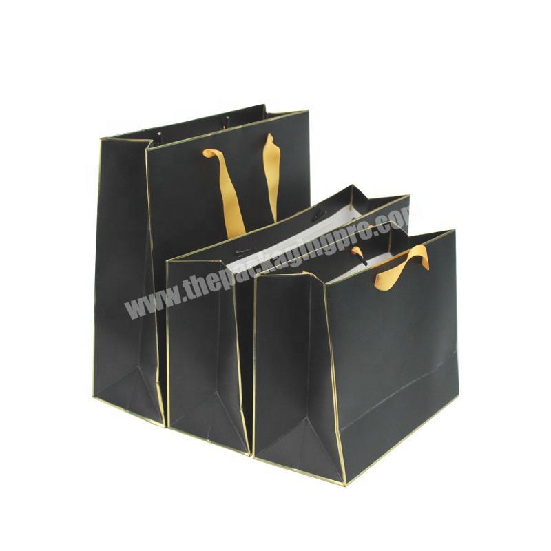 Customized Shopping Paper Bag White Paper Christmas Gift Bag With Handle For Xmas Party