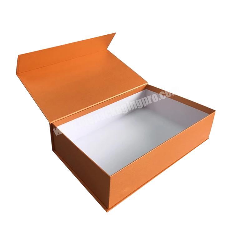 Customized cardboard paper packaging cigar gift box wholesale with magnetic closure manufacturer