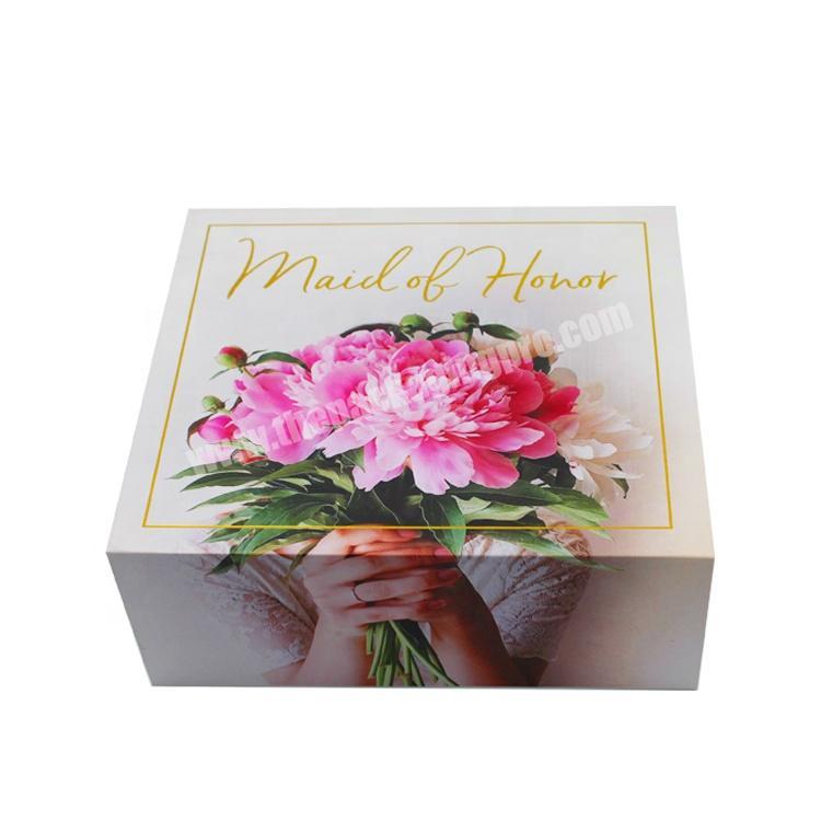 Customized high end gift packaging boxes magnetic gift box cardboard boxes for packing with gold foil
