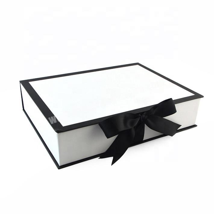 Foldable Gift Box with Ribbon