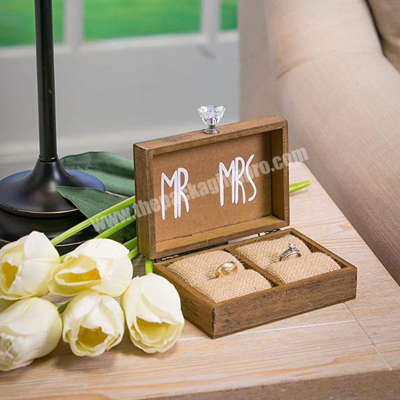 Home Wedding Decor Couple Jewelry Mr. and Mrs ouple Jewelry Elegant Engagement Gift Holder Wooden Ring Box