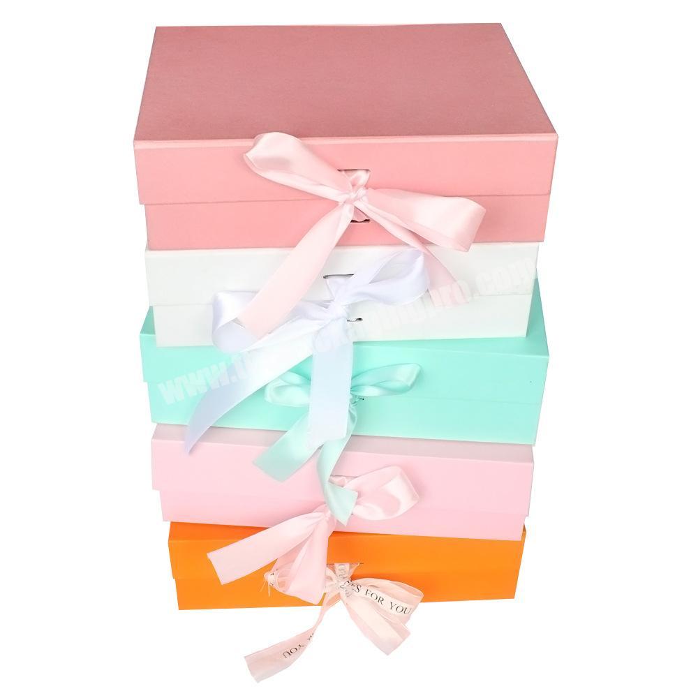 Hot Selling Custom Logo Luxury Cardboard Magnetic Folding Gift Box With Ribbon Closure Gift Box
