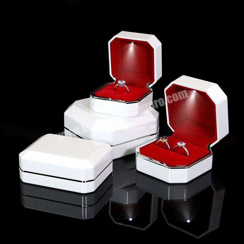 Jewelry packaging LED lighting ring box white with lights velvet wedding box
