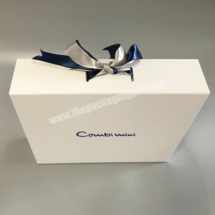 Luxury Cardboard Magnetic Package Gift Boxes with Ribbon Custom Glossy Collapsible Folding Square White Box Packaging for Shirt