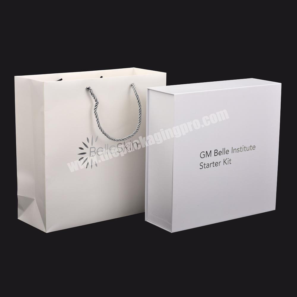Luxury Large Rigid cajas blancas White Magnet Lid Gift Packaging Box And Bag