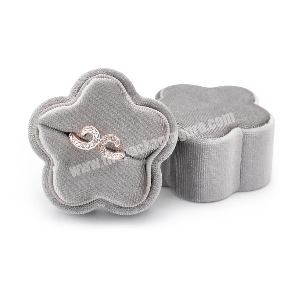 Custom Handmade Luxury Velvet flower shape Wedding Ring Boxes For Jewelry Suede Ring Box Wholesale