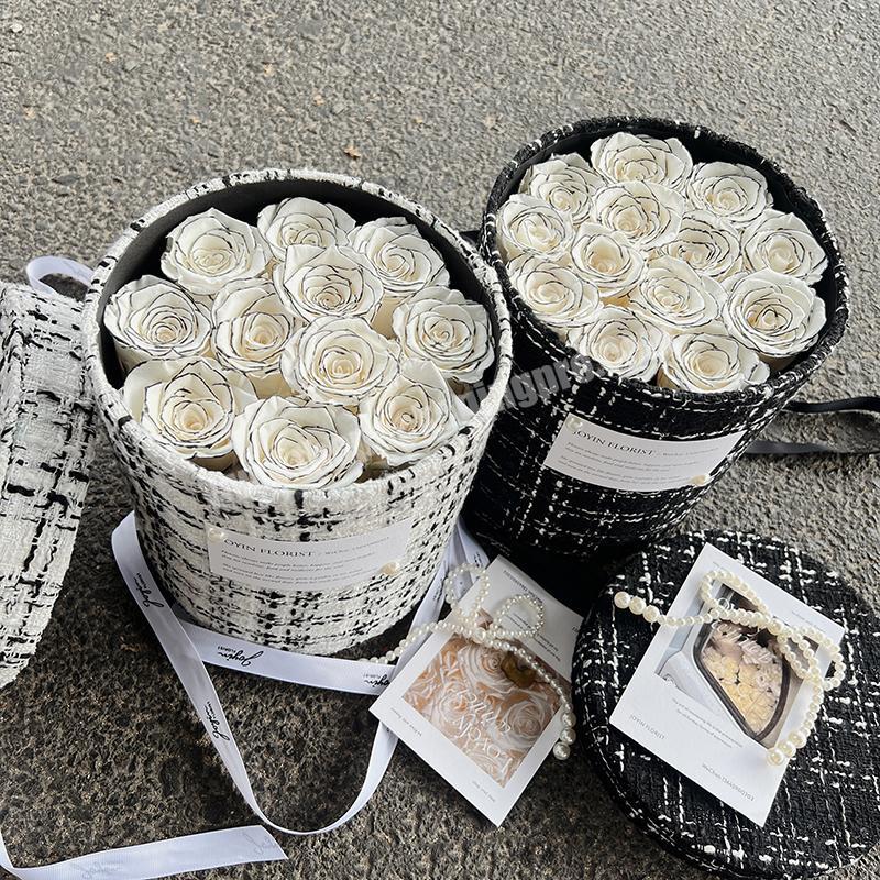 Original Valentine's Day fabric round gift box cardboard hat rose flower arrangement hug bucket gift packaging box with handle
