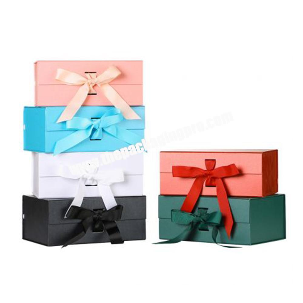 Personalized Logo Magnet Closure Folding Luxury Rigid Packaging Hamper Gift Box With Ribbon