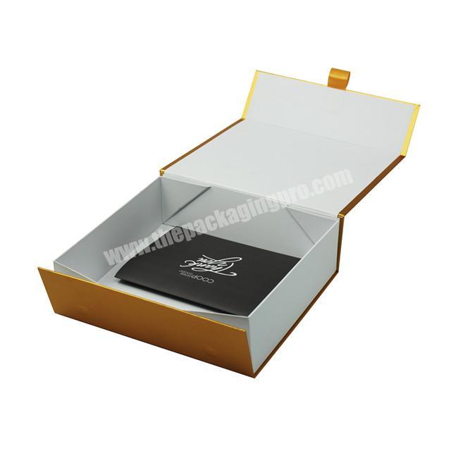 Popular Design OEM Logo Printed Magnetic Closure Gift Box  Black Magnetic Folding Box