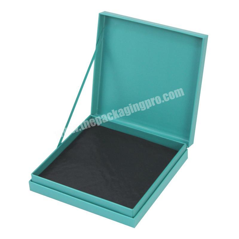 Prime Branded Packing Box Green Printed Packing Chocolate Packs Hard Cardboard Magnetic Closure