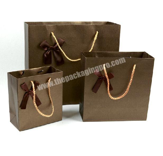 Promotional Customized Printed Luxury Paper Shopping Bag On Sale