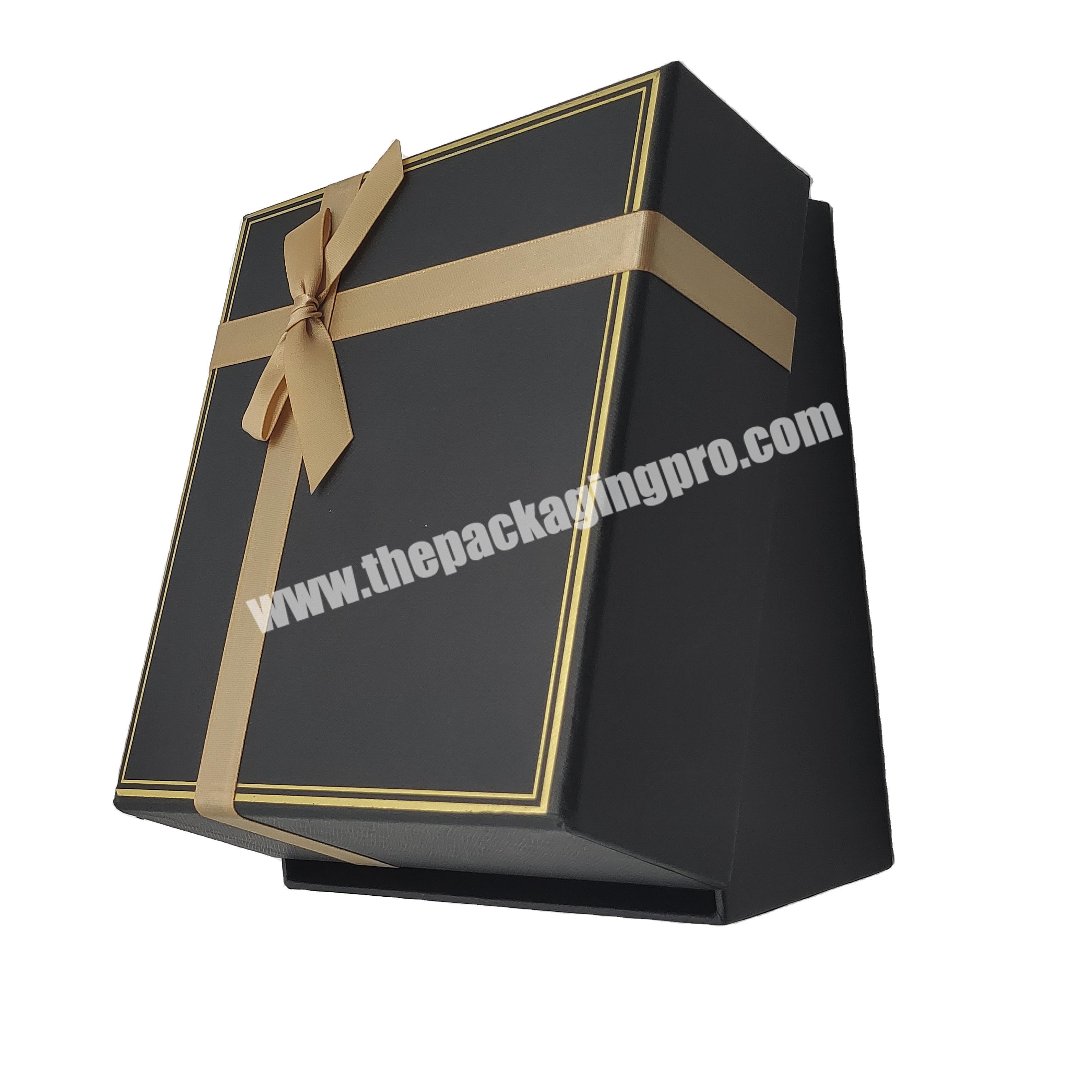 Promotional Lovely Gift Cosmetics Clothing Packaging Assured Quality Cardboard Paper Boxes