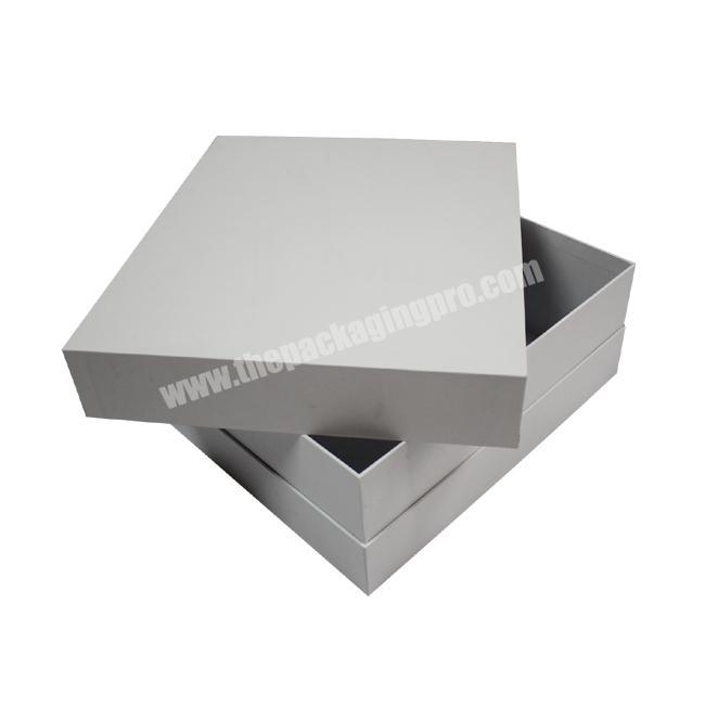 White Color Luxury Gift Box With Lid, Cardboard Paper Packaging Clothing Box