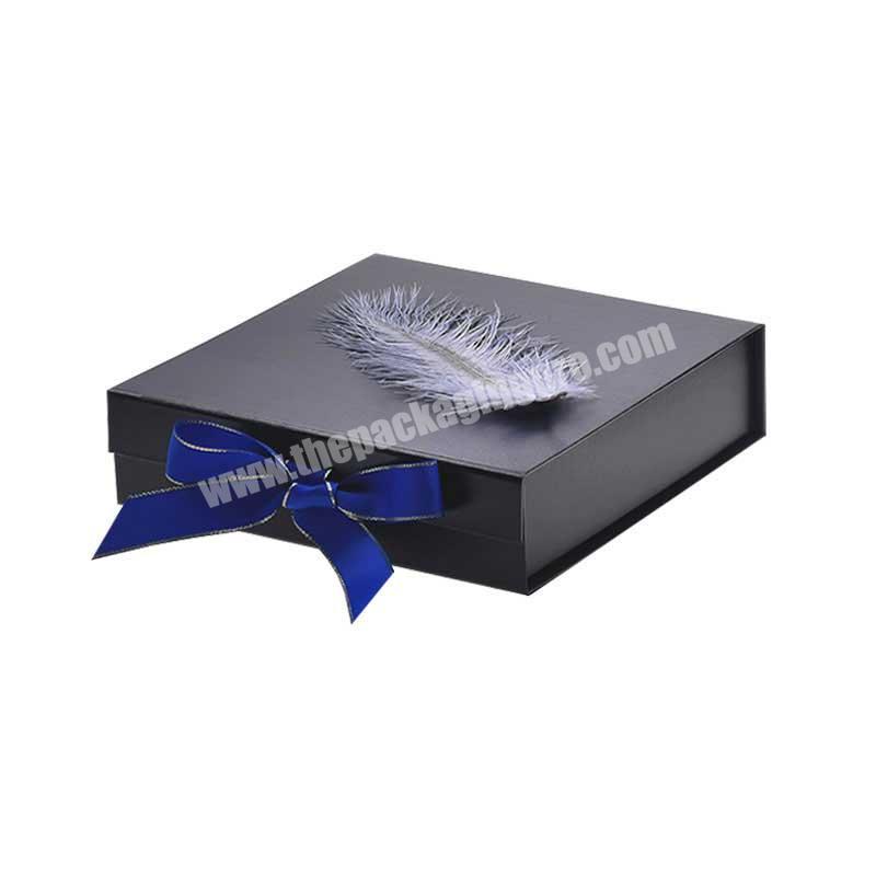 Wholesale luxury magnetic navy blue cardboard presentation gift box