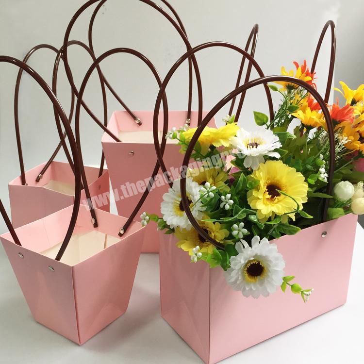 ZL Waterproof Pink Floriculture Flower Arrangement Kraft Paper Foldable Tote Bag Small Flower Baskets For Wedding