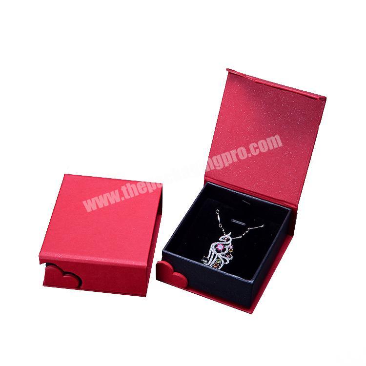 red high quality luxury fold ring bracelet custom silver necklace magnet heart shaped cardboard wholesale gift box for jewelry