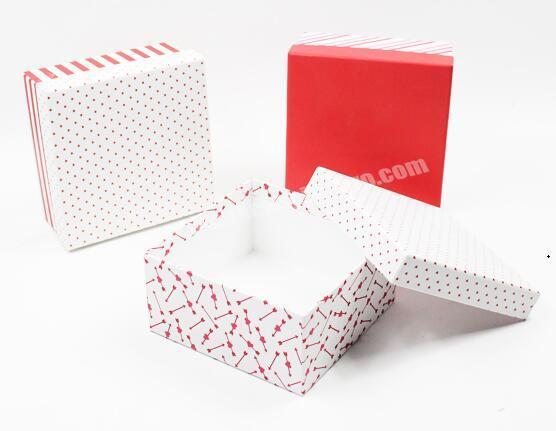 2 pieces Christmas gift boxes